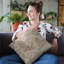 Coussin moutarde-1060172577