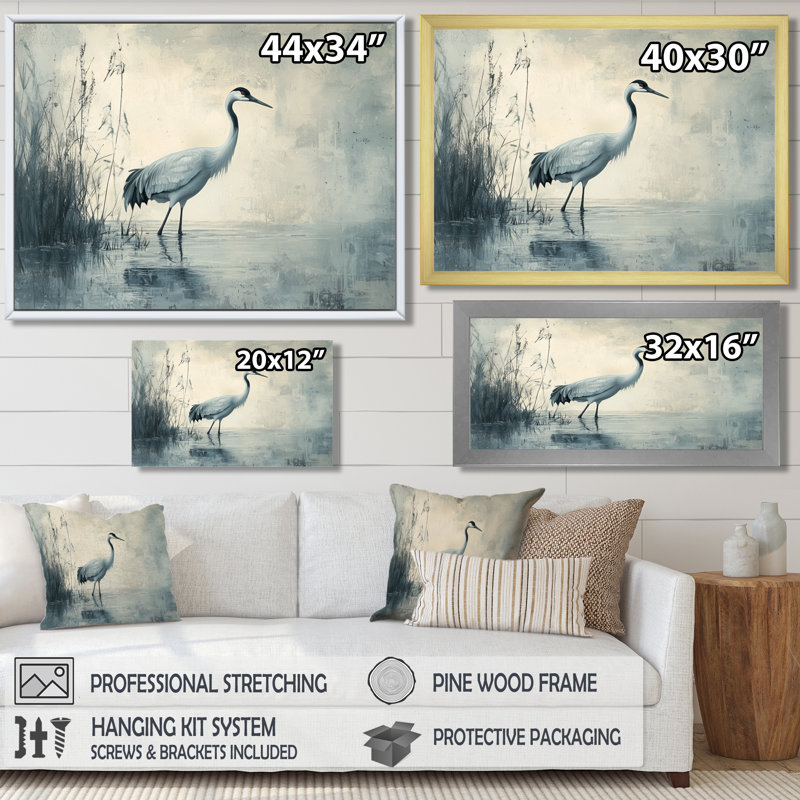 Crane dans un étang brumeux II - héron, art mural, H 12 po x l 20 po, Cadre flottant, Noir