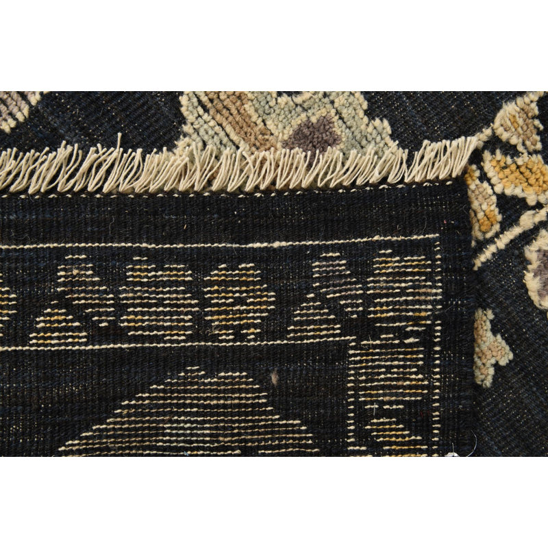 Tapis noir Pettaway