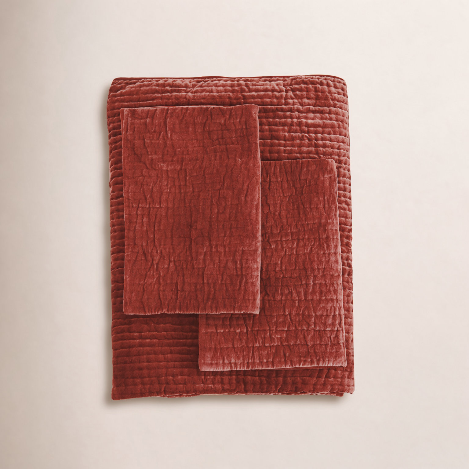 Chambord Cotton Quilt Set, Queen Quilt + 2 Standard Shams, Burgundy