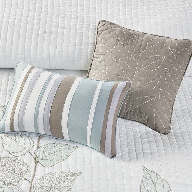 Courtepointe 6 pièces avec imprimé floral bleu blanc, double / grand, microfibre, taies décoratives brodées à la décoloration, accent élégant