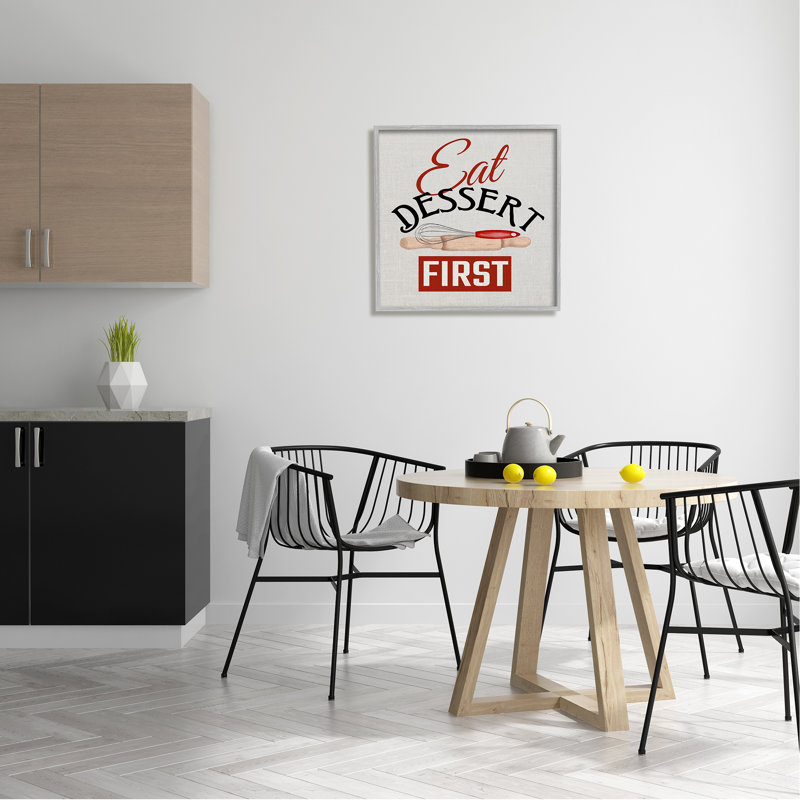 «Eat Dessert First phrase On Wood» par Kim Allen, reproduction, H 24 po x l 24 po x P 1,5 po, Estampe numérique Farmhouse