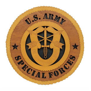 Décoration murale armée