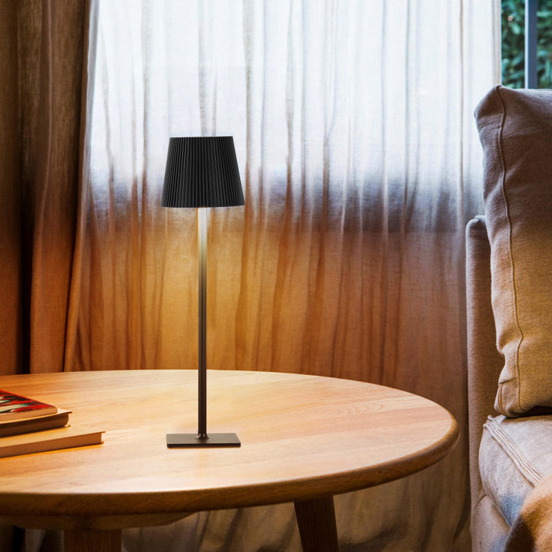 Lampe Manlafi, Noir