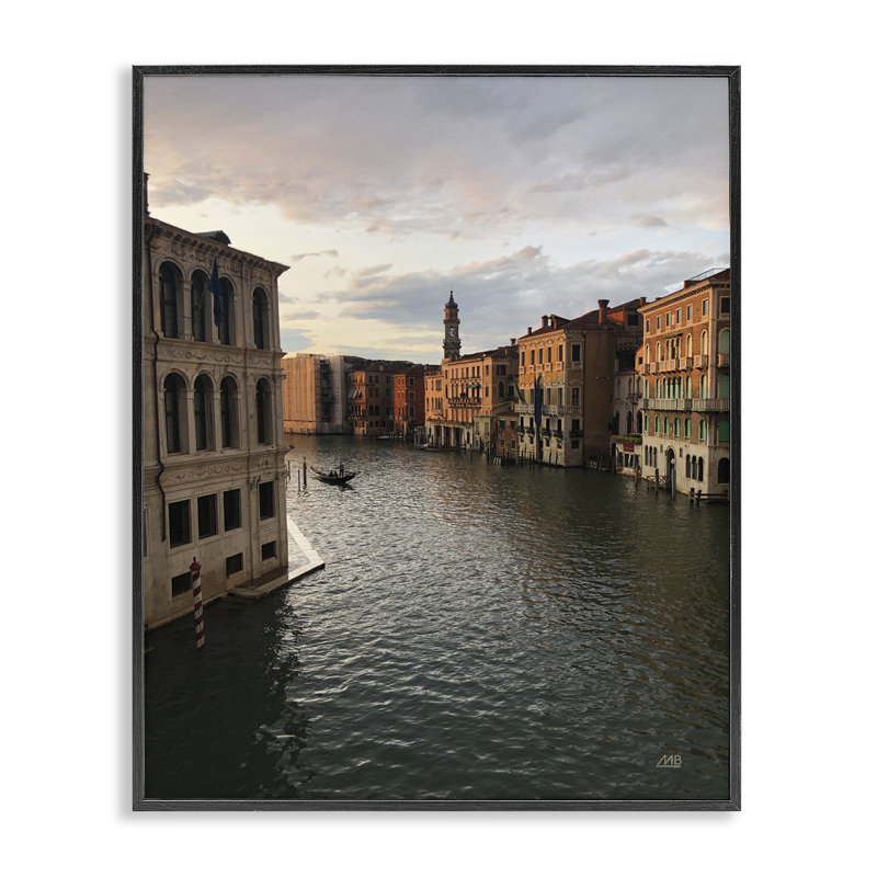  «Venice Canal Architecture», estampe numérique par Max Blakesberg Studios, H 14 po x l 11 po, Giclée encadrée noir minuit