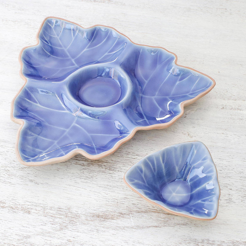 Assiette hors-d’œuvres 11" à feuille d’érable fait main Annis, Mauve