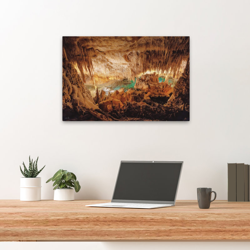 Monde caché - Stalactites et stalagmites contemporains, H 16 po x l 24 po