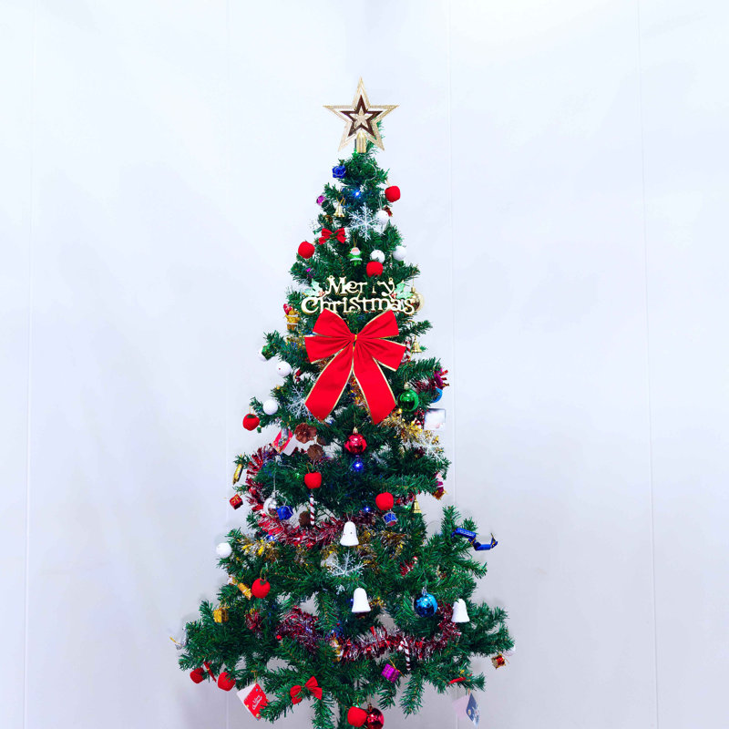 Arbre de Noël artificiel 6 pi avec lumières à DEL écoénergétiques, y compris 195 jupes d'arbre suspendues et garde-corps