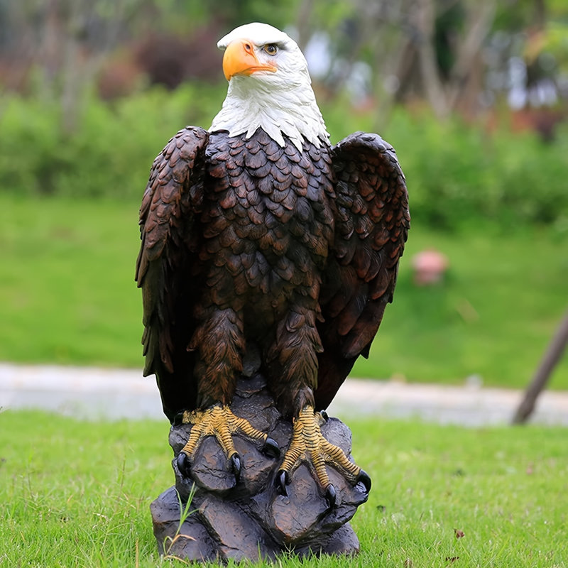 Grande statue de jardin aigle à tête blanche, sculpture d'aigle américain peinte à la main pour un décor patriotique intérieur et extérieur