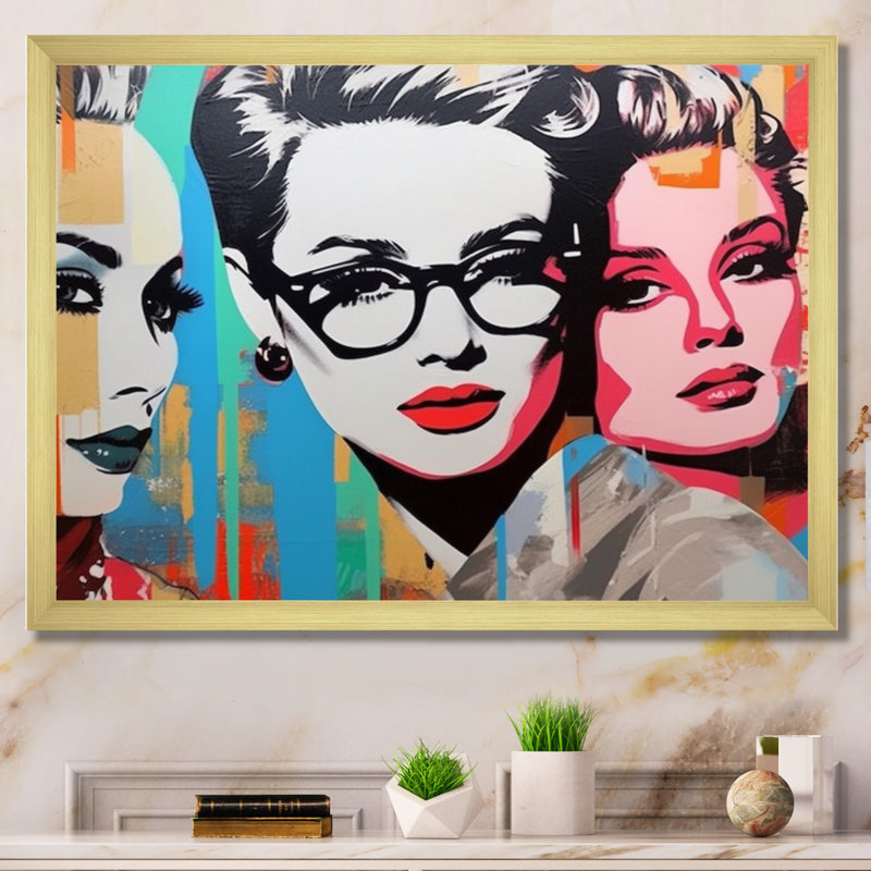 Portrait de femme rétro des années 1950 II, Encadrement doré, H 16 po x l 32 po x P 1 po