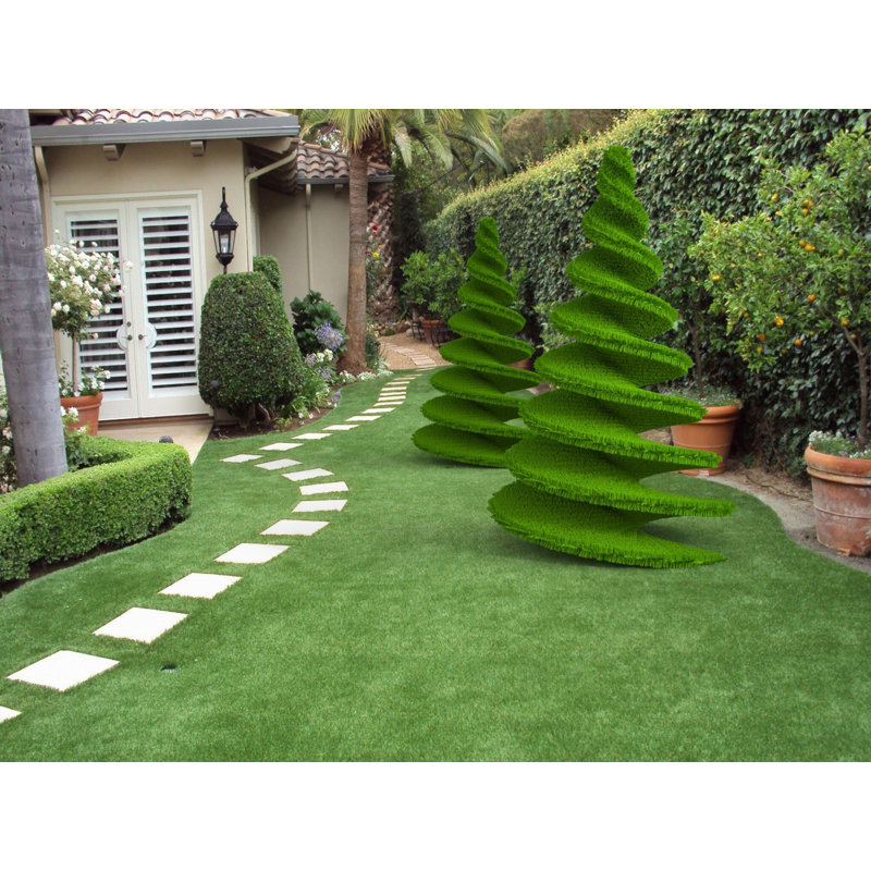 Topiaire d'extérieur arbre vert