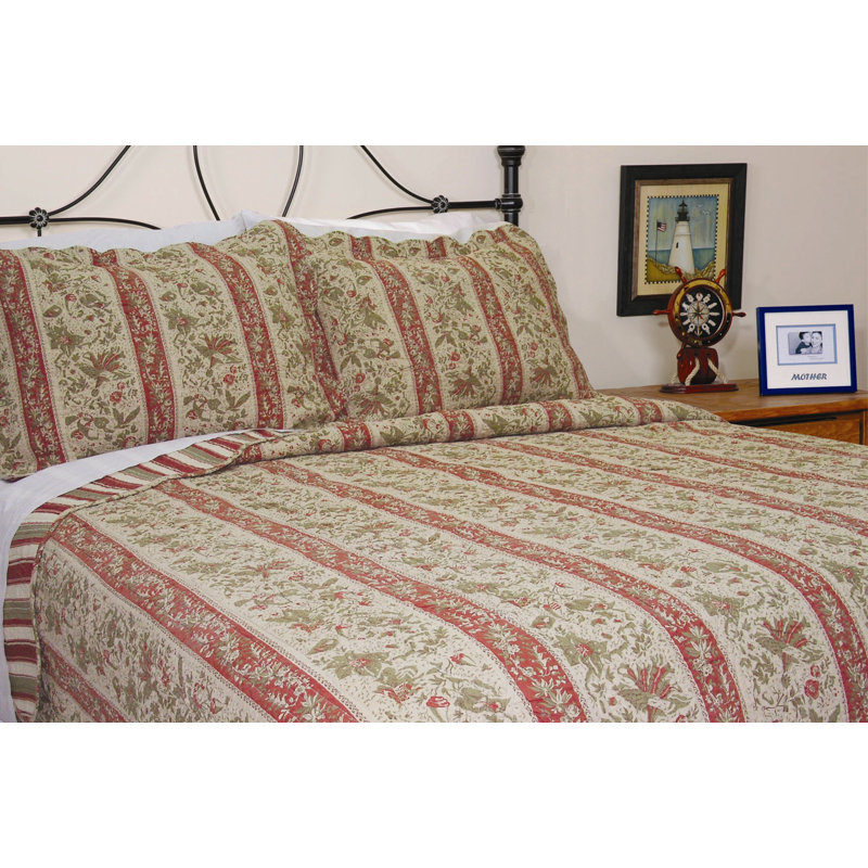 Traditional Cotton Floral Quilt, King