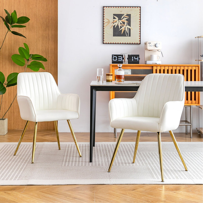 Ensemble de 2 chaises de salle à manger en simili cuir - chaises d'appoint modernes à dossier moyen avec pieds plaqués or - chaises de salon rembourrées (ensemble de 2)