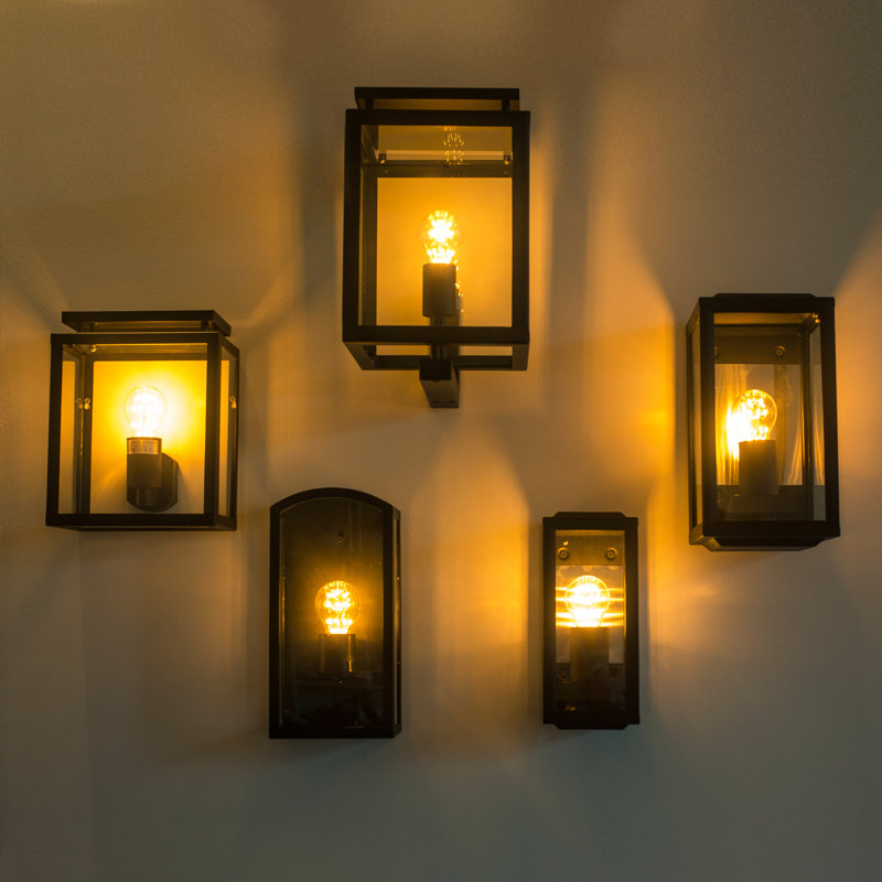 De Vecht Outdoor Wall Lantern