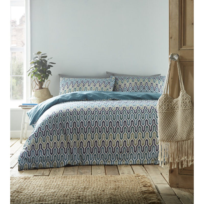 Irjat Chevron / Zig Zag Duvet Cover Set with Pillowcases Included, Super King Duvet Cover + 1 Standard Pillowcase, Aqua