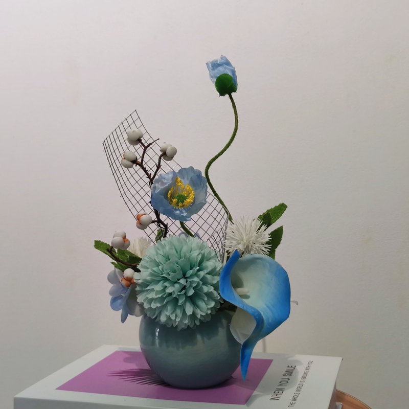 Décoration florale simulée