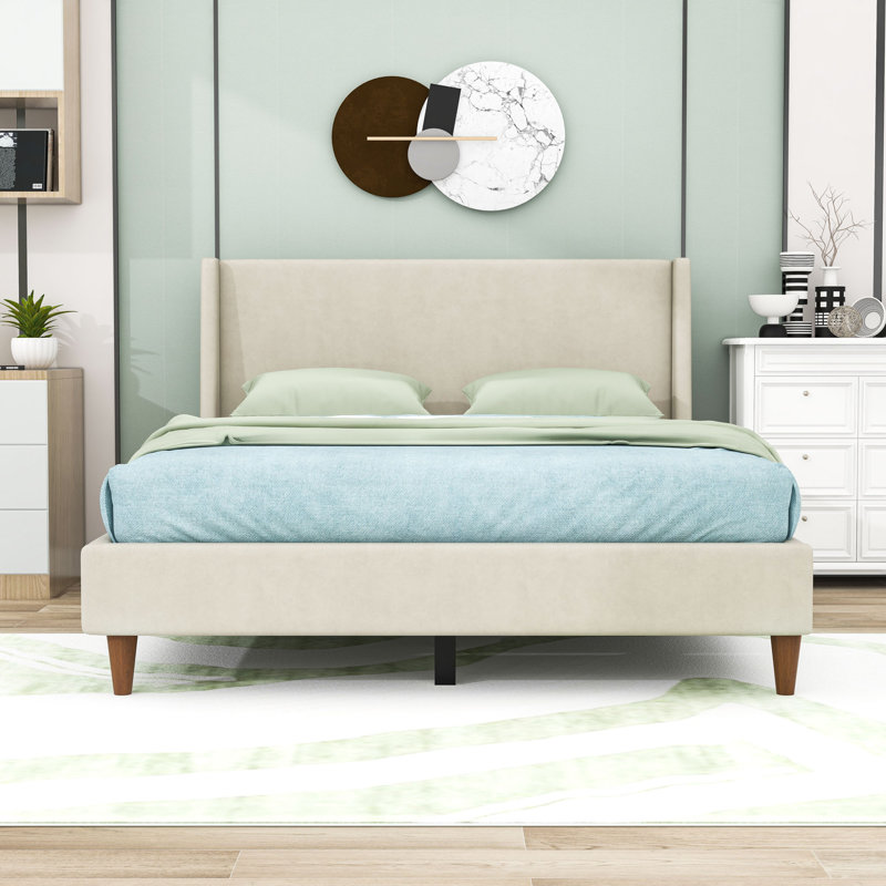Lit plateforme tapissier avec pieds et tête de lit en bois, Grand lit