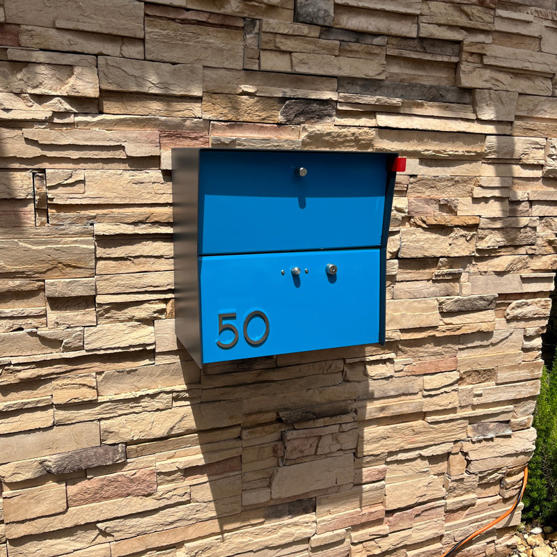 Locking Small Package WallMount Mailbox, Jet Black/Arctic White, Yes