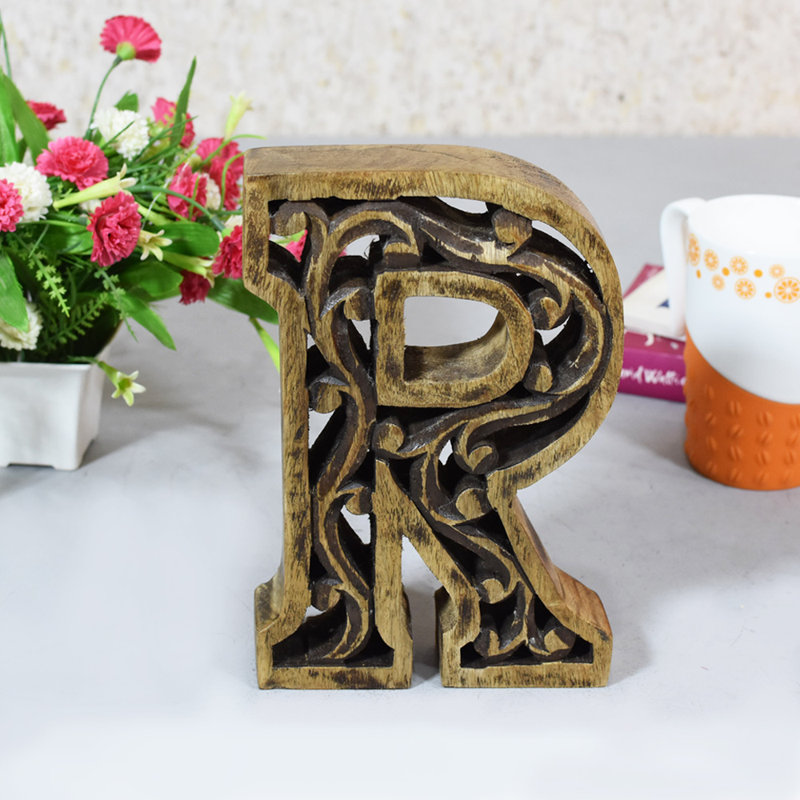 Alphabet écologique, R, Brun héritage sculpté