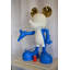 Statue abstraite et géométrique de souris géante bleue et blanche en résine 31 po x 15 po x H 48 po