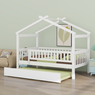Lit en bois avec couchette