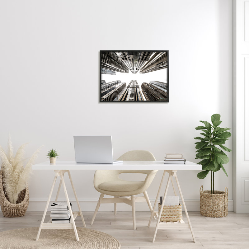 Les bâtiments de la ville se profilent, Giclée encadrée noir minuit, H 24 po x l 30 po x P 1,5 po