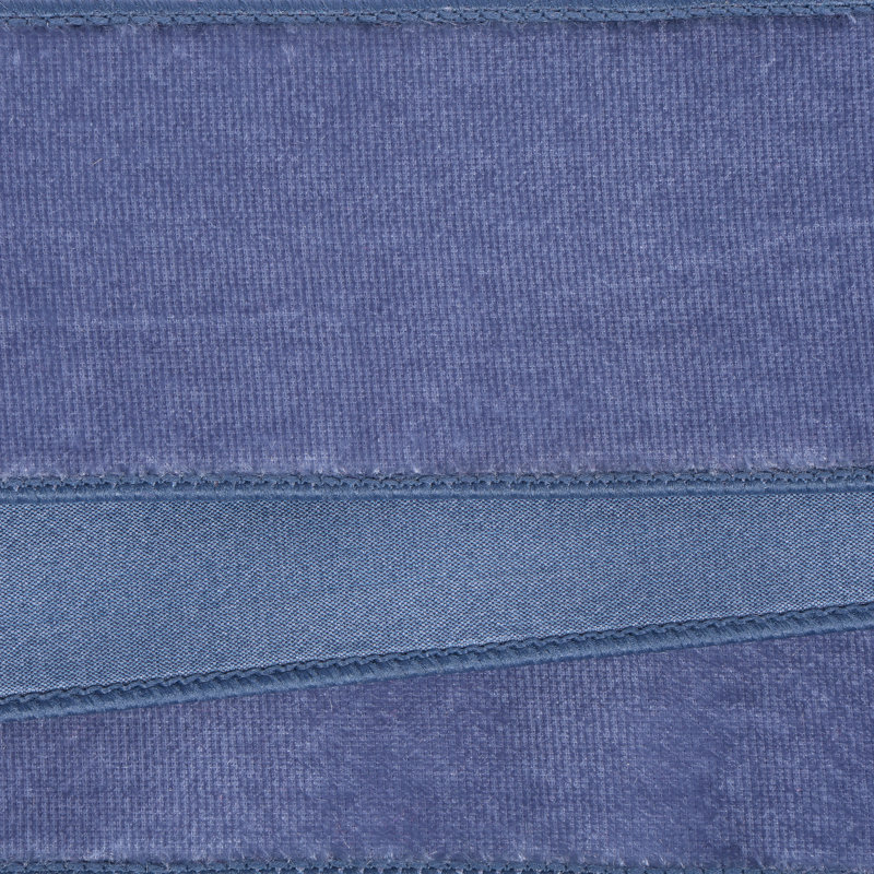 Ruban filaire en velours bleu denim 2,5 po x 10 po Vickerman. Envers en denim bleu denim., Denim Blue