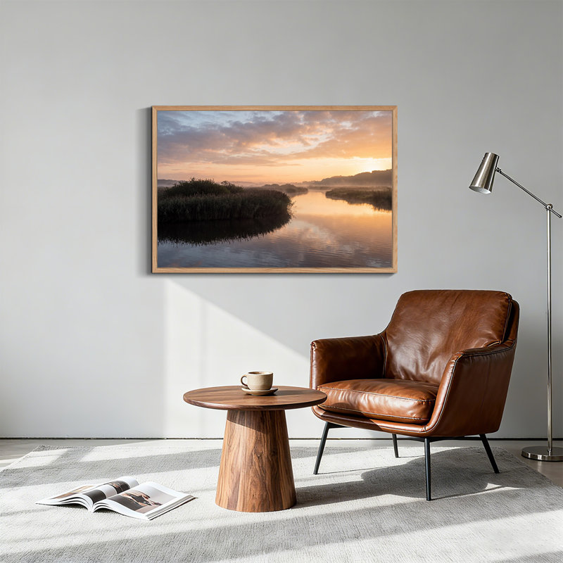 Art mural sur toile, "Misty River Valley" avec roseaux verts et ciel doré, H 18 po x l 24 po