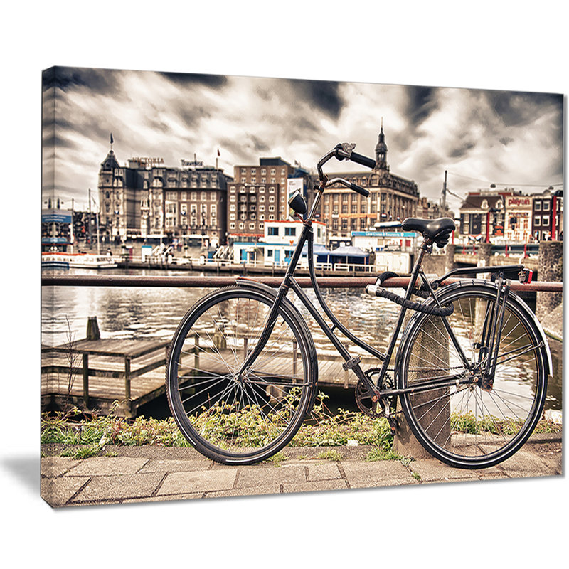 «Bike Over Bridge in Amsterdam», reproduction de photo sur toile tendue, H 30 po x l 40 po x P 1 po