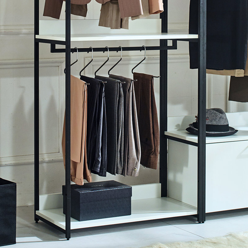 Armoire en métal blanc