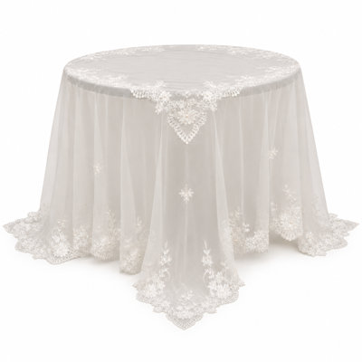 Nappe brodée Thurleigh avec accents de perles