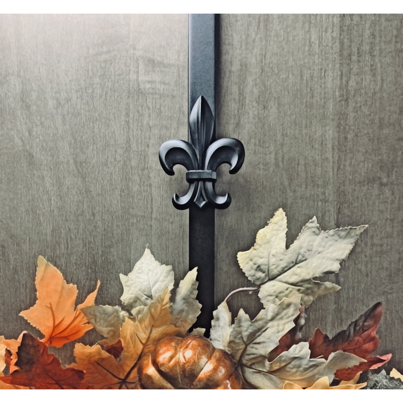 Adapt Adjustable Wreath Hanger with Fleur-de-lis Icon, Black