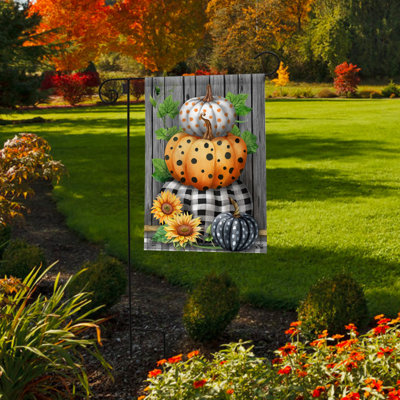 Patterned Pumpkin Stack Garden Flag