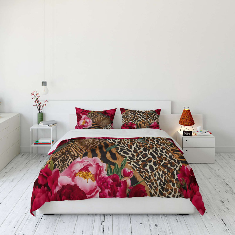 Premium Single Quilt Cover Set, 70% Polyester / 30% Cotton, Duvet Cover 55.1 x 78.7 inches & Pillowcase 23.6 x 23.6 inches | Machine Washable, 120 Thread Count, Button Closure for Duvet, Envelope Closure for Pillowcase