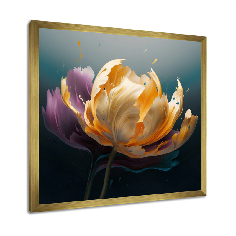 «Yellow Graceful Tulip I», reproduction sur toile encadrée, H 30 po x l 30 po x P 1 po, Encadrement doré