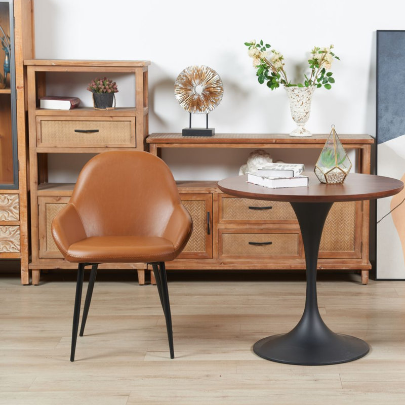 Chaise avec accoudoirs en cuir Matilyn, Tanné