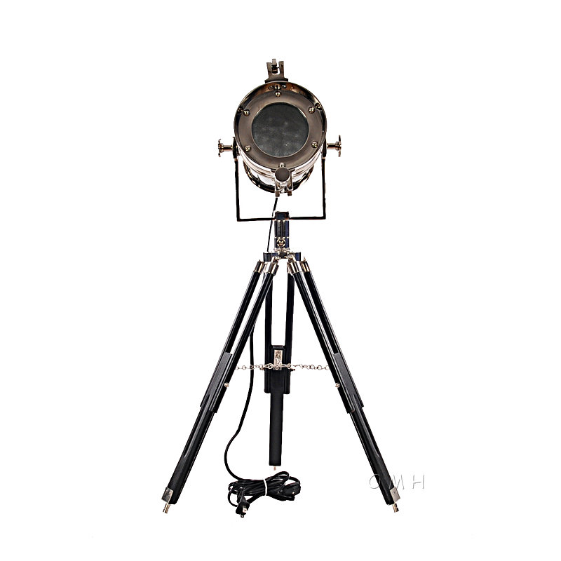 Lampe trépied 29 po