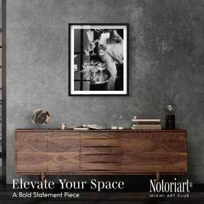 Art mural Gatsby Glamour Shadowbox Print par Notoriart, cadre noir, 24 x 30