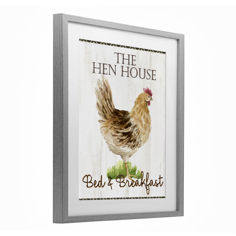 Hen House Bed and Breakfast, reproduction encadrée sous verre, design par Anne Bailey, H 21 po x l 17 po, Cadre de ferme gris
