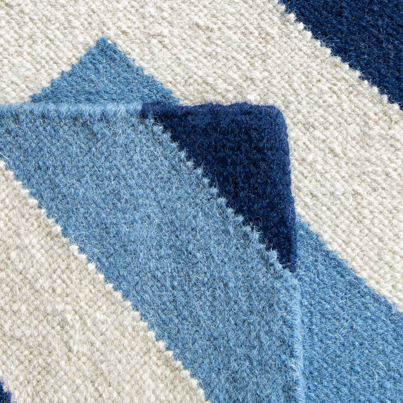 Rodgers Hand Woven Flat Weave Wool/Cotton Chevron Rug in Navy/Light Blue, Rectangle 3' x 5'