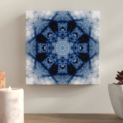 «Indigo Kaleidoscope II», impression sur toile tendue
