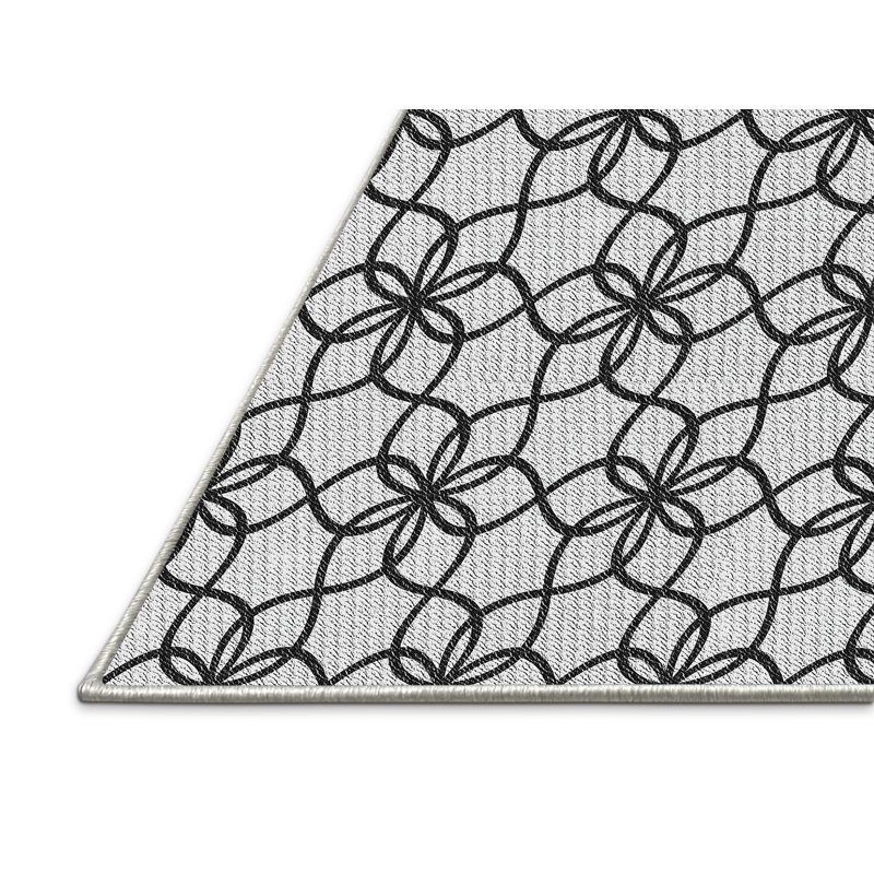 Geometric Indoor Rug, Rectangle 5' x 7'
