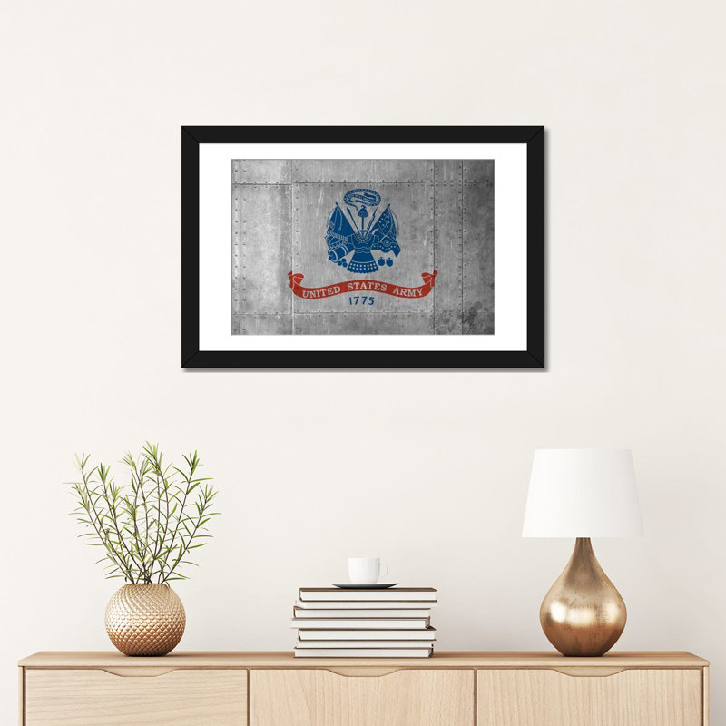 «Flags Army with Grunge», impression sur toile tendue, H 24 po x l 32 po x P 1 po, Papier avec cadre noir, Blanc