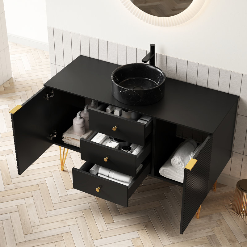 Meuble-lavabo profond autoportant avec lavabo rectangulaire en céramique à texture rayée noir mat, 3 tiroirs et 2 portes de rangement, plateau en pierre frittée, pré-assemblé pour un rangement rapide