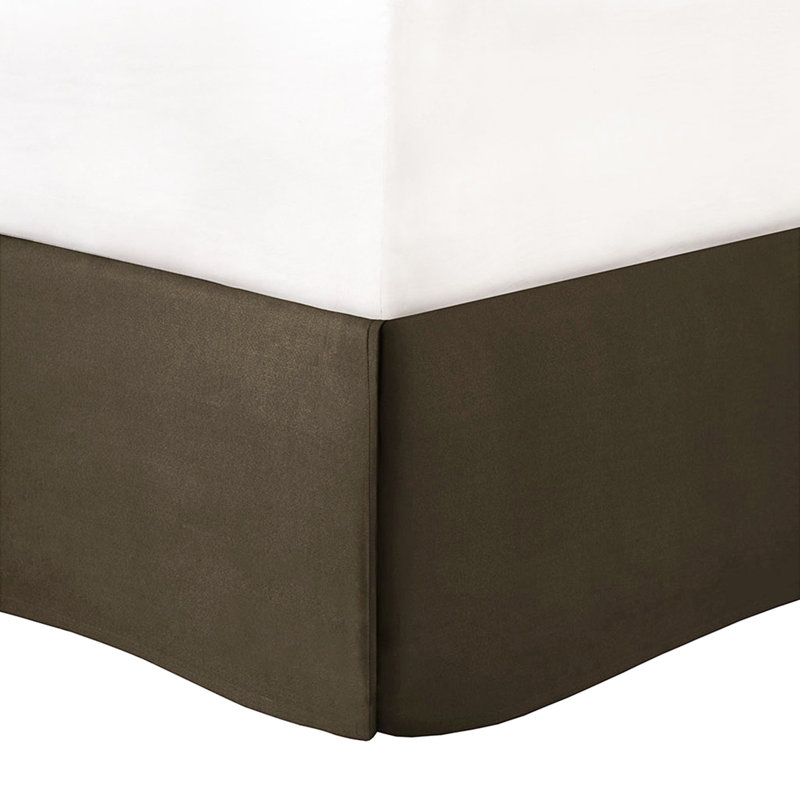 Édredon en faux suède 7 pièces en très grand naturel. Literie transitionnelle. Doux et doux. Comprend un édredon, des taies décoratives, des coussins décoratifs et une jupe de lit. Remplir. Lavable à la machine pour un très grand lit.