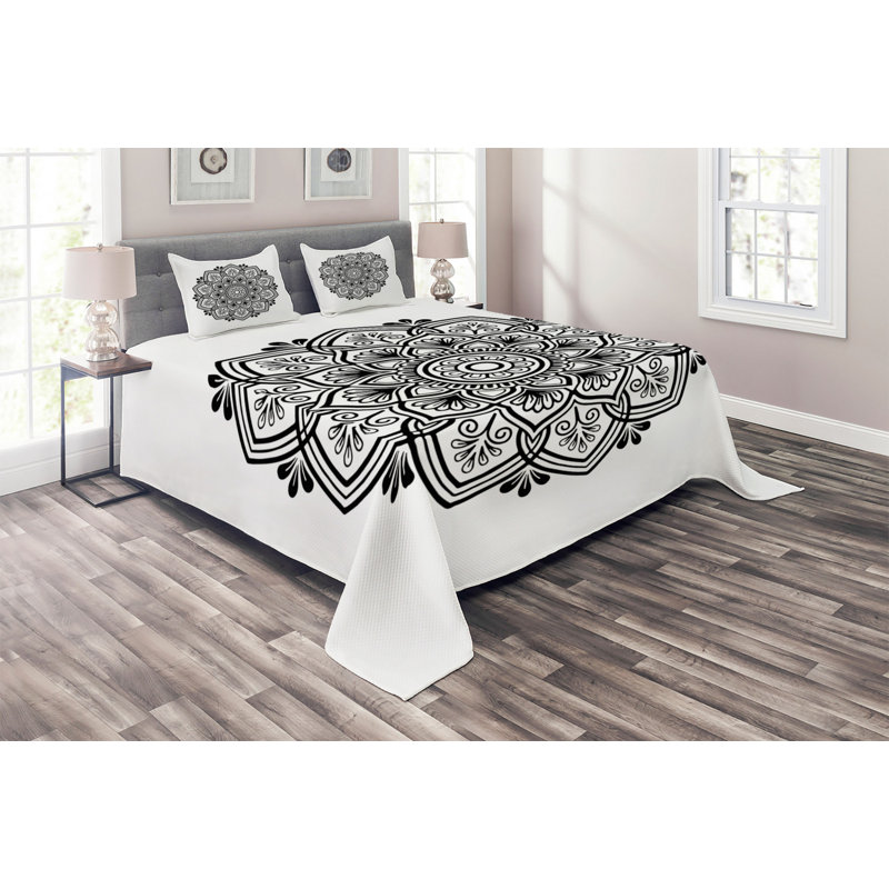 Puppy Eclectic Polyester Damask Coverlet, King Bedspread + 2 Shams