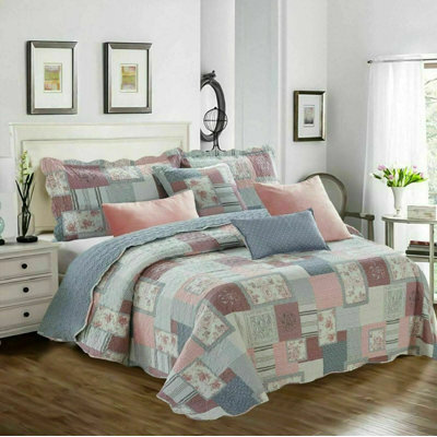 Polyester Patchwork Bedspread with Pillow Shams