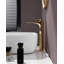 Meuble-lavabo moderne avec comptoir en marbre et lavabo en céramique pour salle de bain-129415698