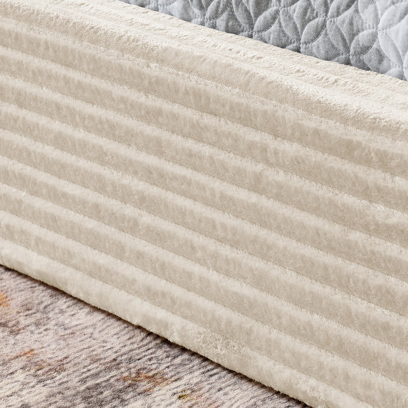 Upholstered Bed Frameand Velvet Fabric,Grounded Platform Bed With Decorative Curved Headboard And Solid Wood Frame, No Box Spring Required