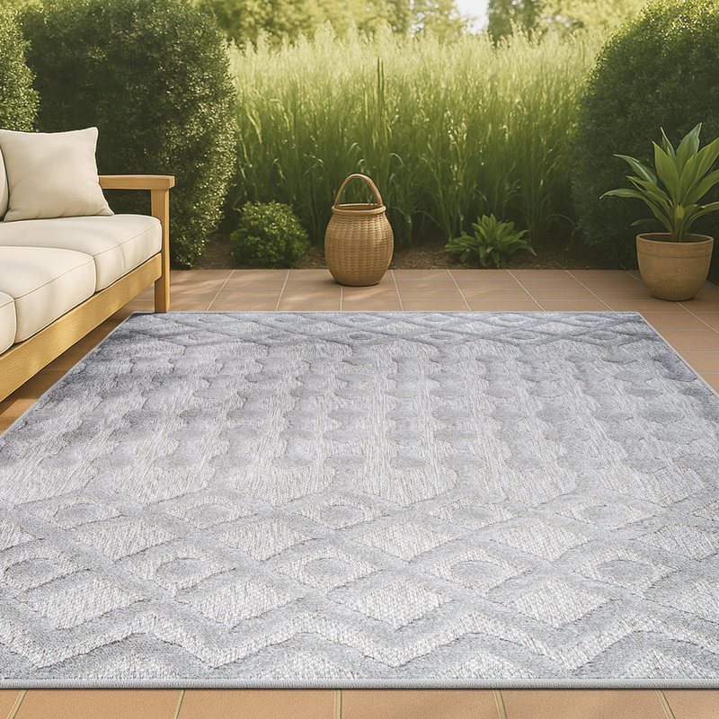 Shanaghy Moroccan Diamond Light Gray Indoor/Outdoor Rug, Rectangle 5'3" x 7'7"